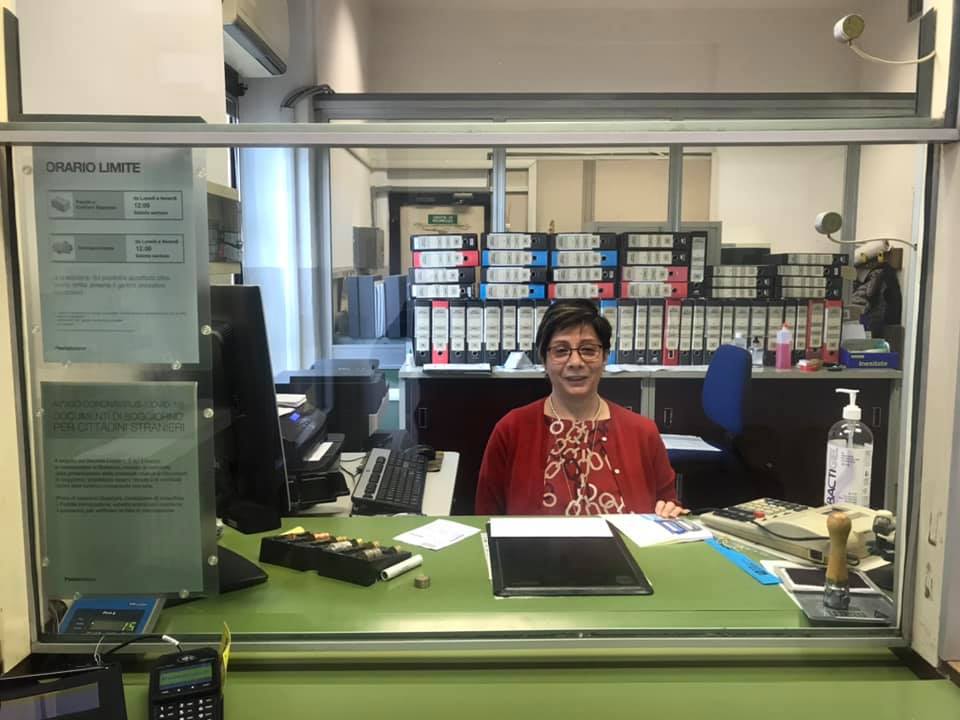 La storica postina di Brenna va in pensione