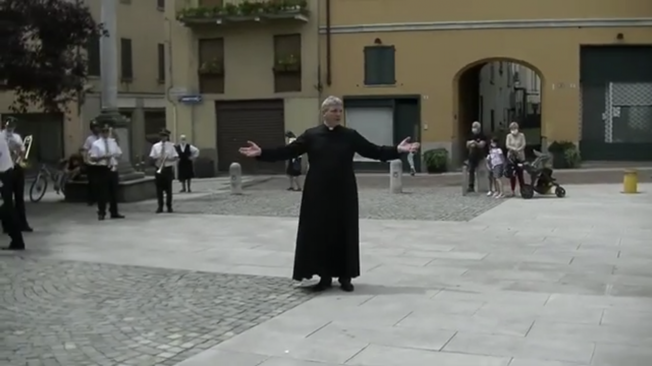Cermenate in festa: don Luciano è sacerdote da 25 anni