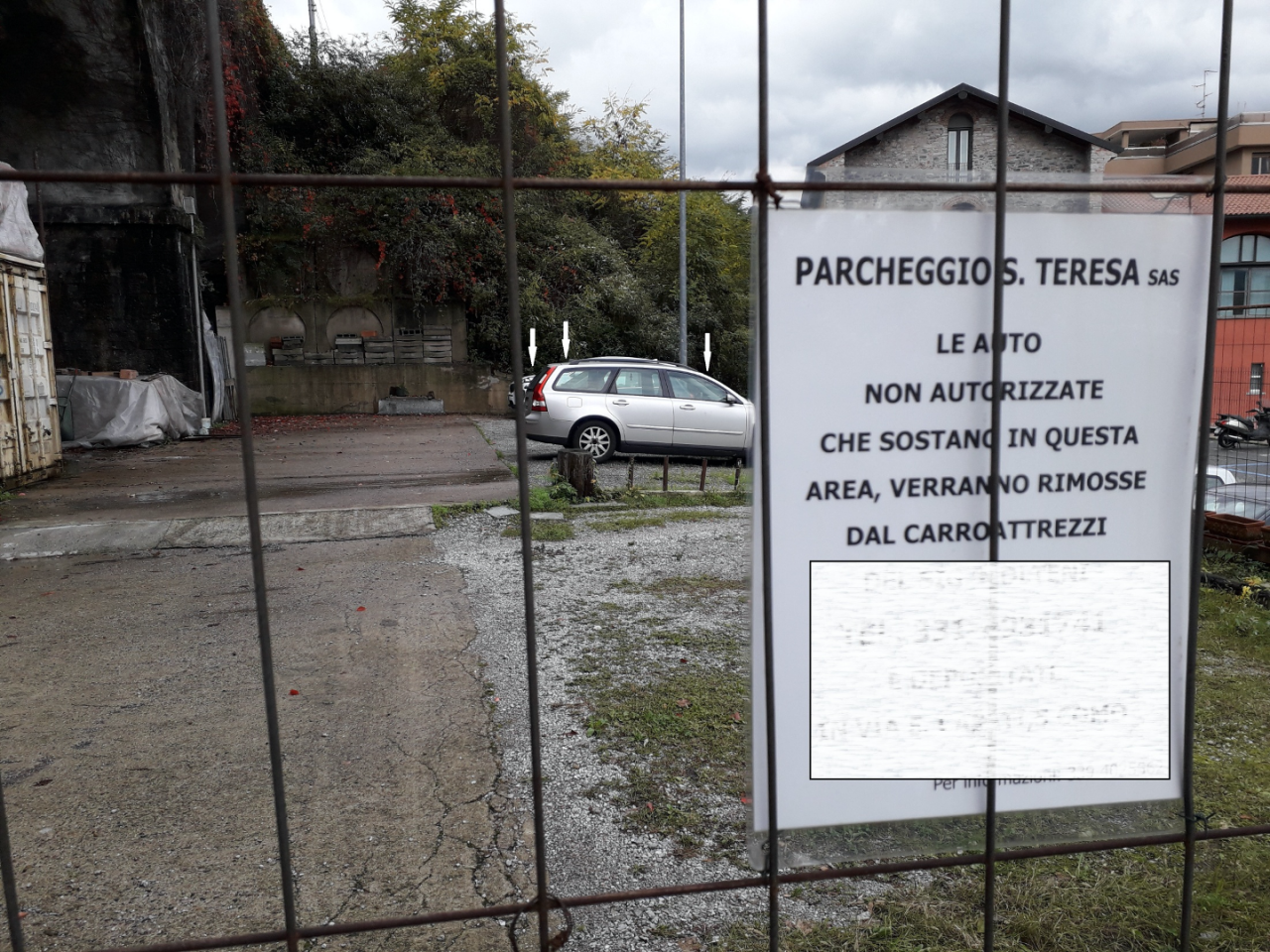 Parcheggi abusivi e auto rimosse illecitamente, un indagato