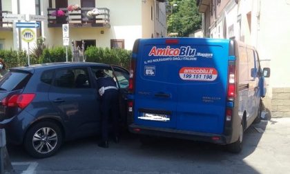 Incidente a Locate Varesino ferita una donna