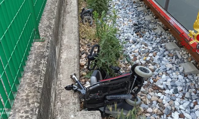 Donna investita dal treno a Mariano, le sue condizioni sono ancora gravi