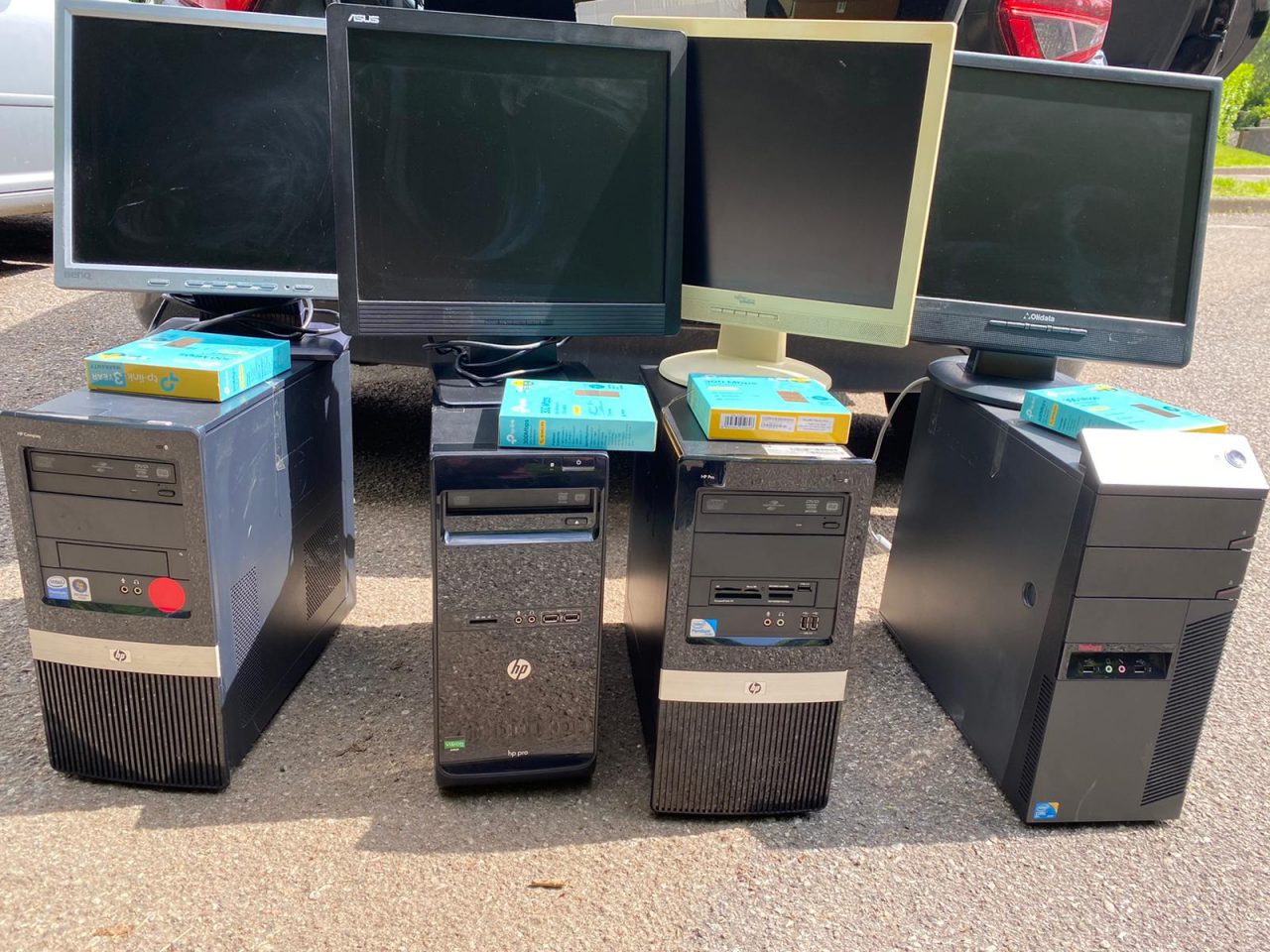 Nessuno rimane indietro a Rebbio: il Cag ha recuperato 4 pc per permettere ai ragazzi di seguire le lezioni