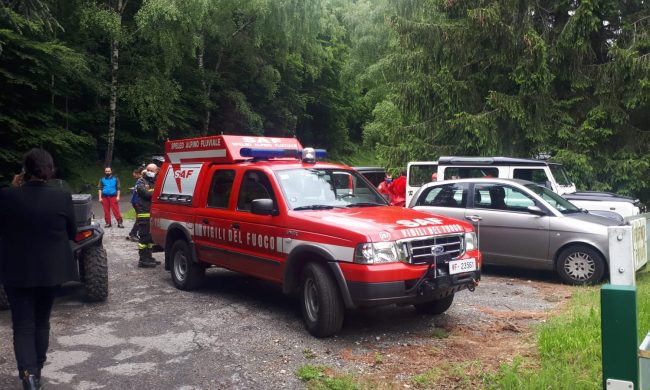 Recuperati gli ultimi due speleologi bloccati nella grotta. L’infortunato sta risalendo la verticale