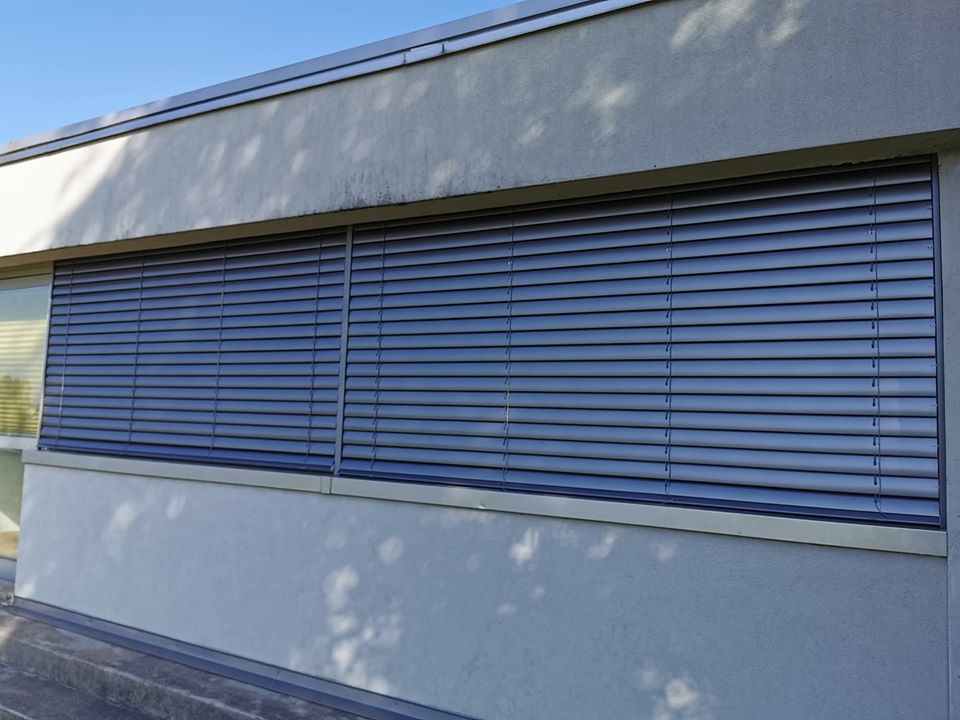 Nuovi frangisole automatici alla scuola elementare