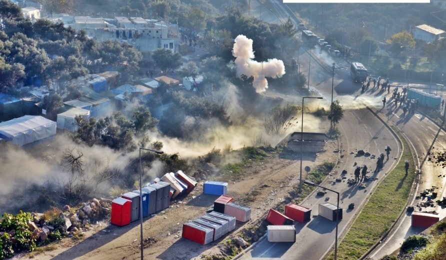 Dalla Grecia la testimonianza della giovane volontaria impegnata tra i profughi