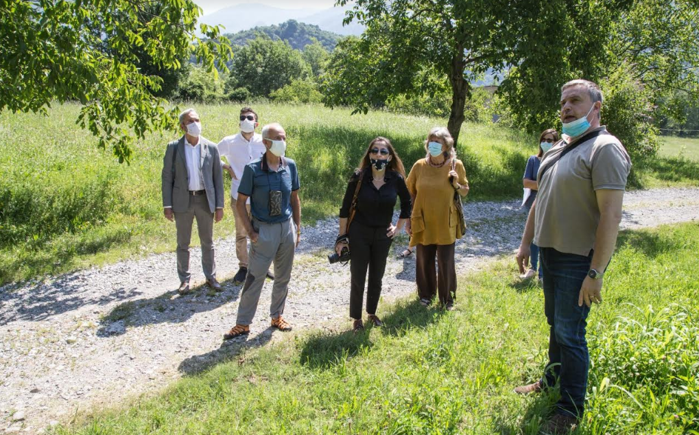 La Commissione Antimafia in visita ad un terreno confiscato a Caslino d’Erba