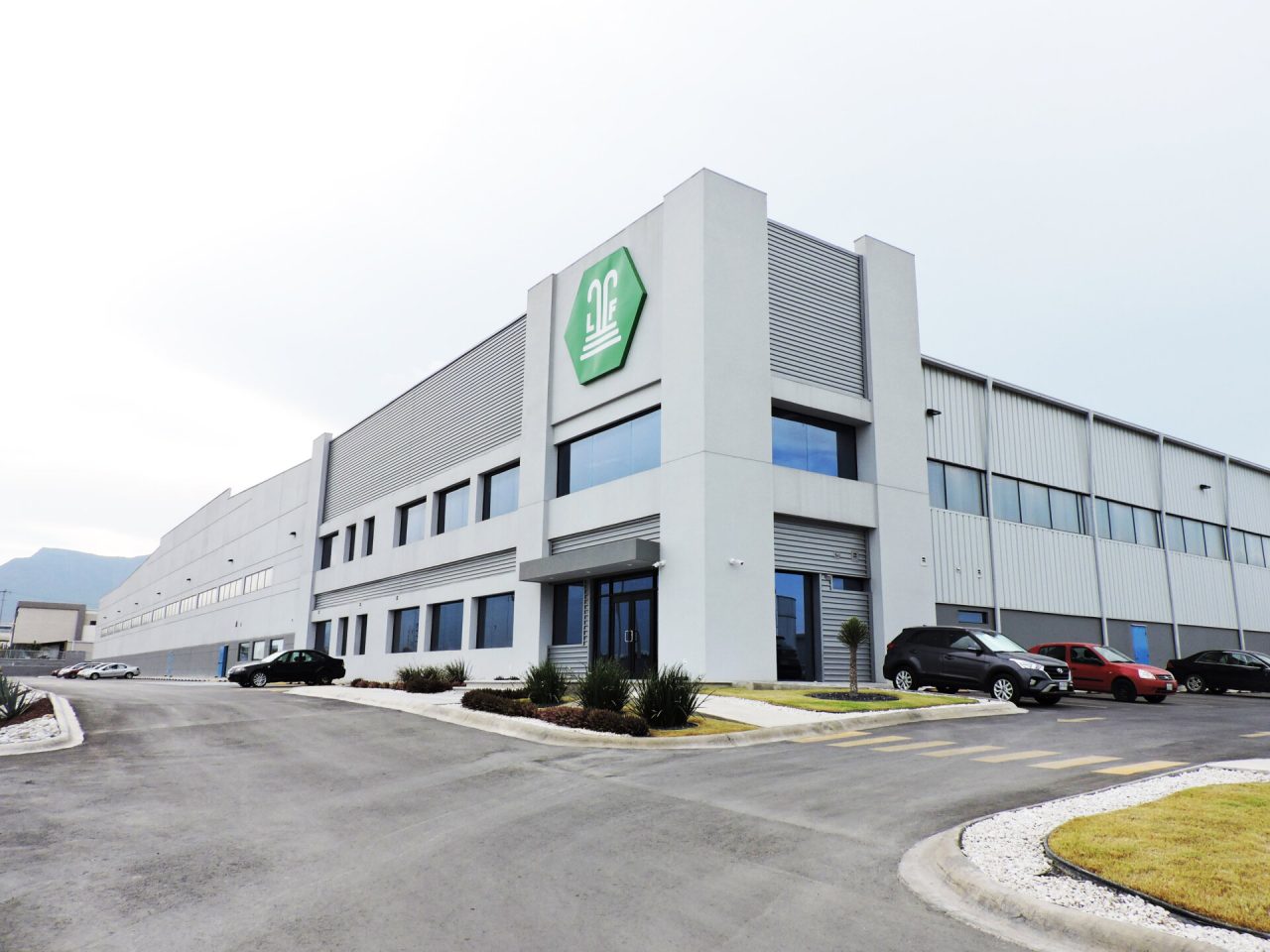 Fontana Gruppo, fare fasteners in green