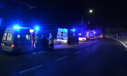 Incendio alla Ex Villa Campari a fuoco il tetto e la mansarda VIDEO