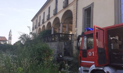 Incendio al Castello d'Inverigo FOTO