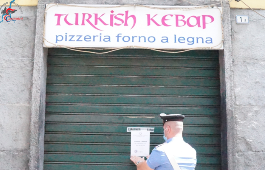 Rissa a Cantù disposta la chiusura del Turkish Kebap di via Roma
