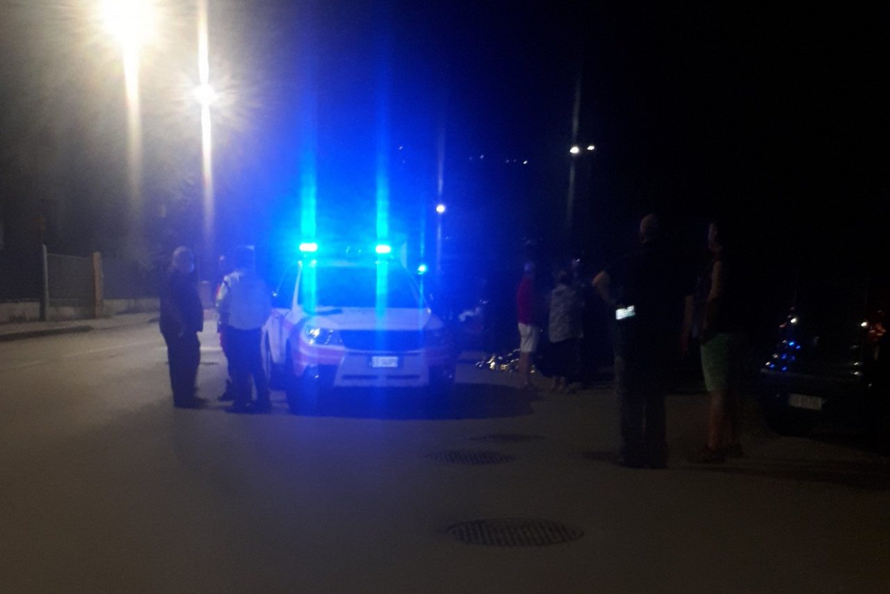 Uomo trovato morto a Erba SIRENE DI NOTTE