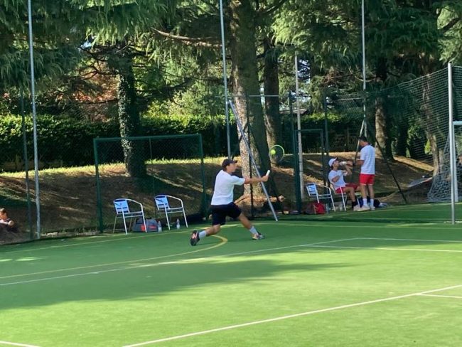 Tennis lariano Tennis Como Vince a Bregnano