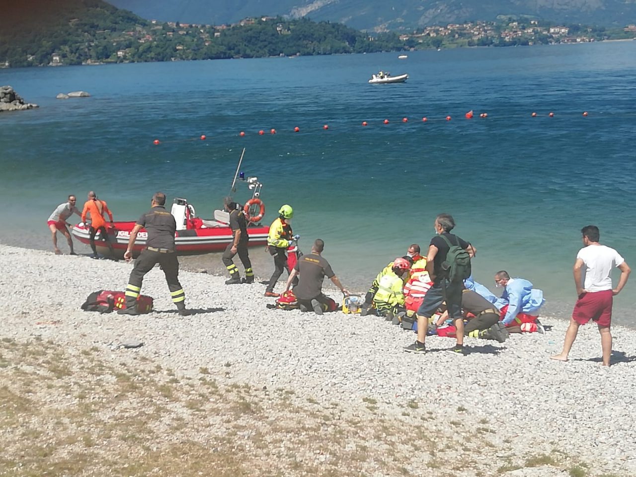 Muore annegato nel lago un giovane di 23 anni