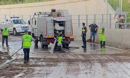 Dopo la tempesta, sottopasso ripulito grazie alla Prociv