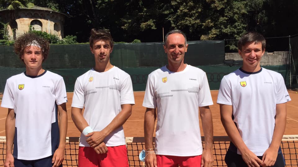 Tennis Como il team maschile vince il derby con Tavernola per 4-0