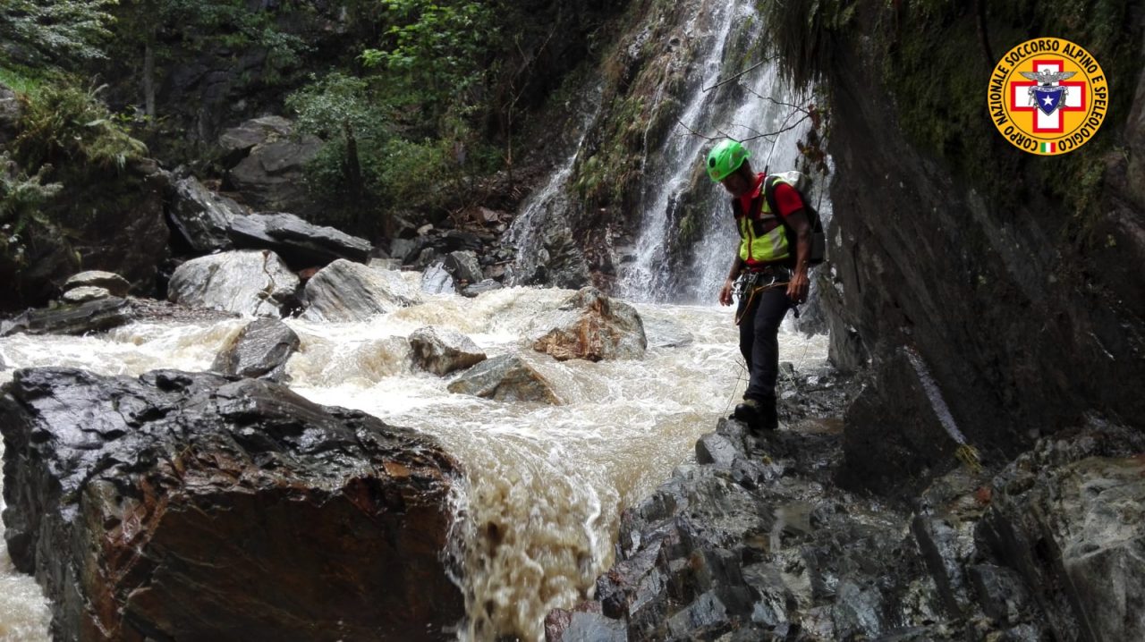 Travolto dal torrente: continuano le ricerche del 38enne di Oltrona disperso