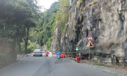 Crollano i calcinacci: senso unico alternato a Cernobbio