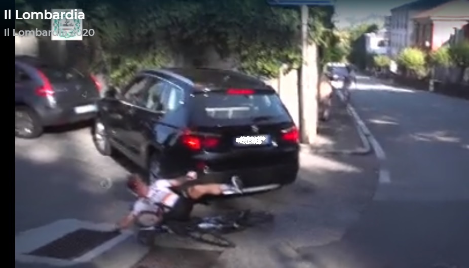 Ciclista investito da un Suv durante il Giro di Lombardia: la ricostruzione della dinamica