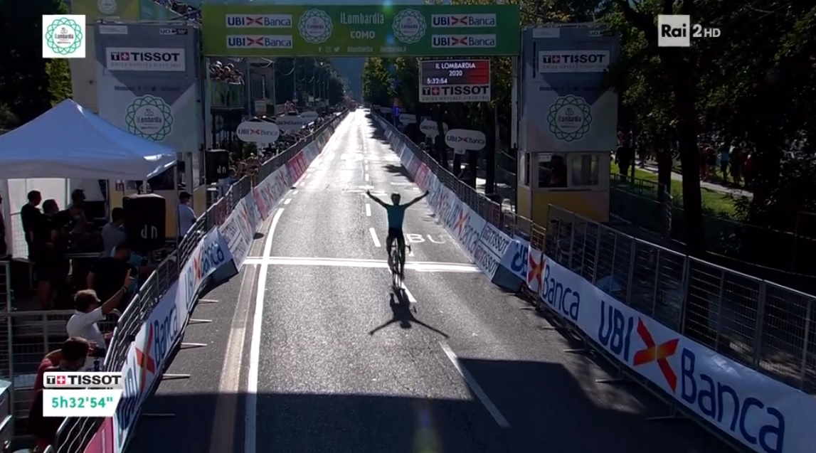 Giro di Lombardia, vince Jakob Fuglsang. Che spettacolo le riprese di Como in tv