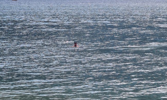 Ragazzina dispersa nel lago il maltempo non ferma le operazioni
