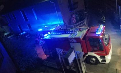 Prima la lite, poi appicca l'incendio: un arresto a Mozzate