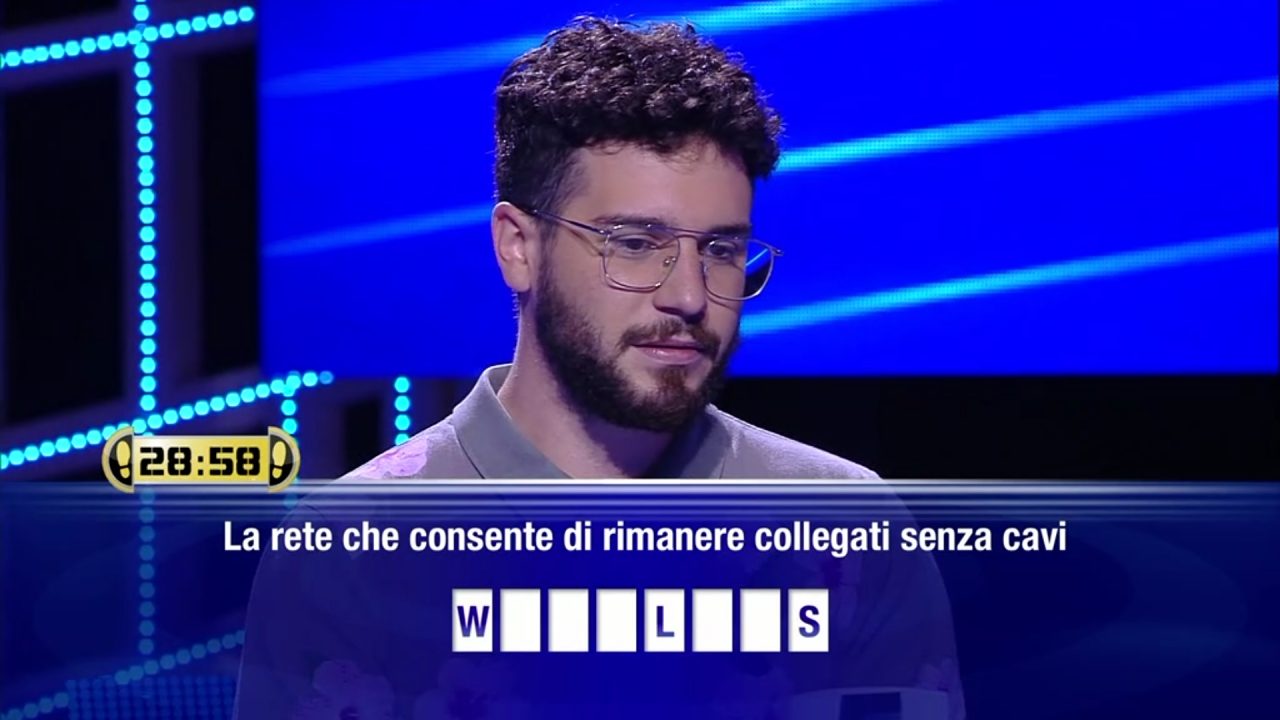 Il barista di Barni a Caduta Libera: “La botola? Mistero del programma”