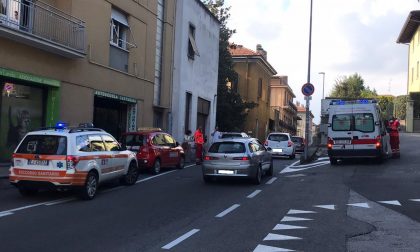 Incidente a Cantù moto tampona un'auto: ferito un 15enne