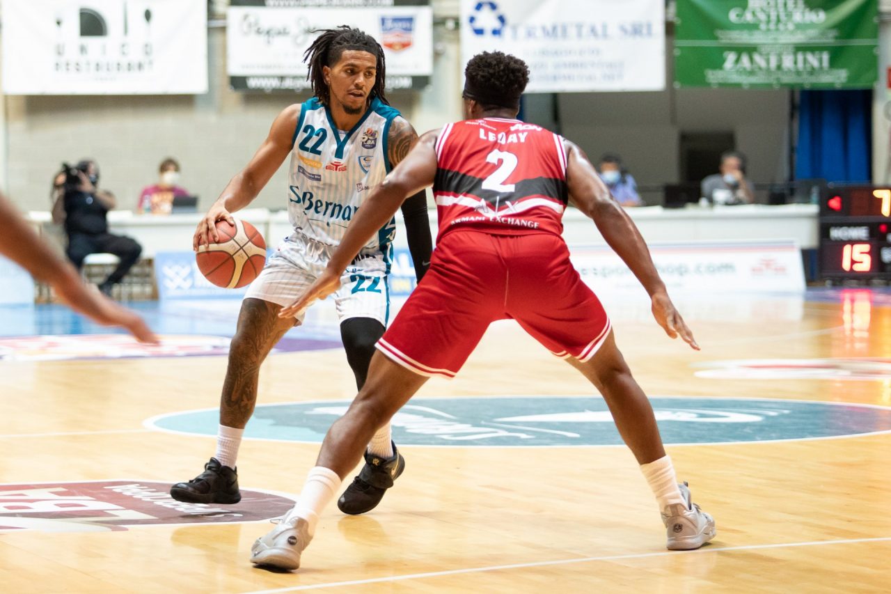 Pallacanestro Cantù soccombe ancora all’Olimpia Milano