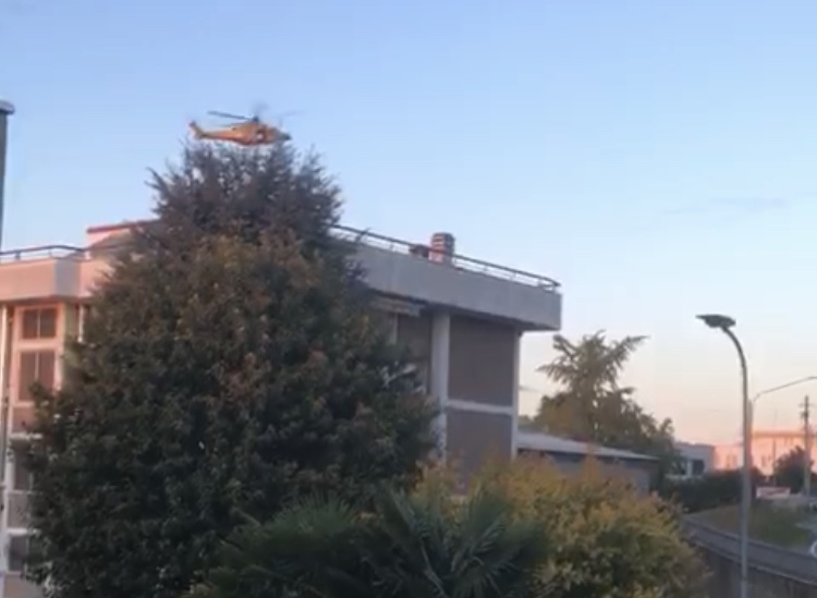 Cade dalla moto, a Cantù arriva l’elisoccorso VIDEO
