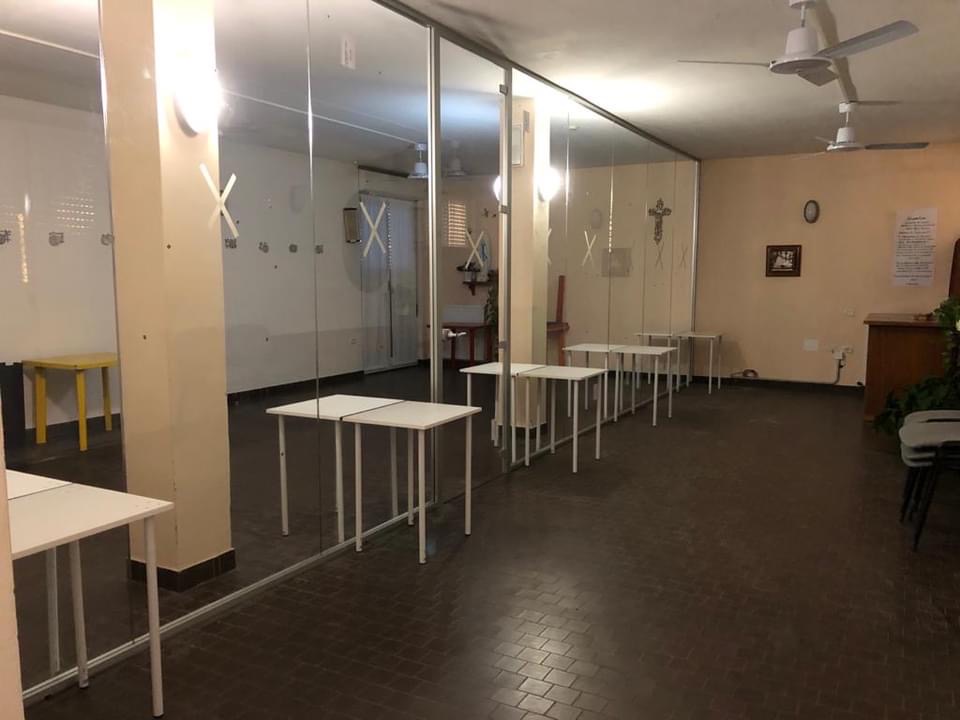 La Cappellina della Casa anziani di Olgiate si trasforma in sala per vedere i parenti