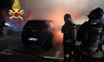 Auto in fiamme a Faloppio, una vettura distrutta