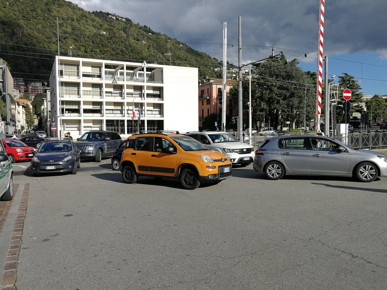 Lungolago chiuso a Como: è caos traffico FOTO