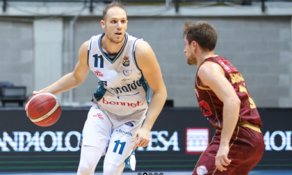 Pallacanestro Cantù due giocatori con la febbre, si attende l'esito dei tamponi