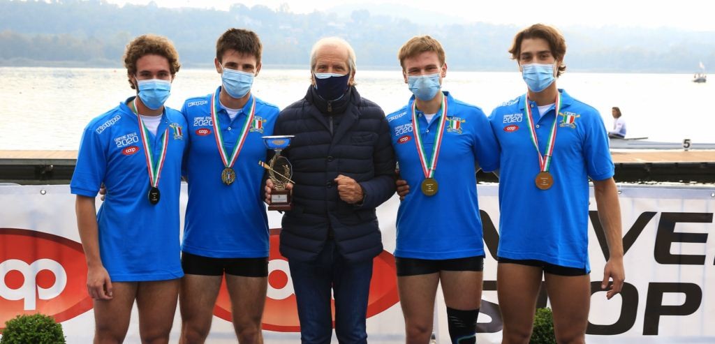 Canottieri Lario tre ori e altrettanti tricolori per i remi bianconeri