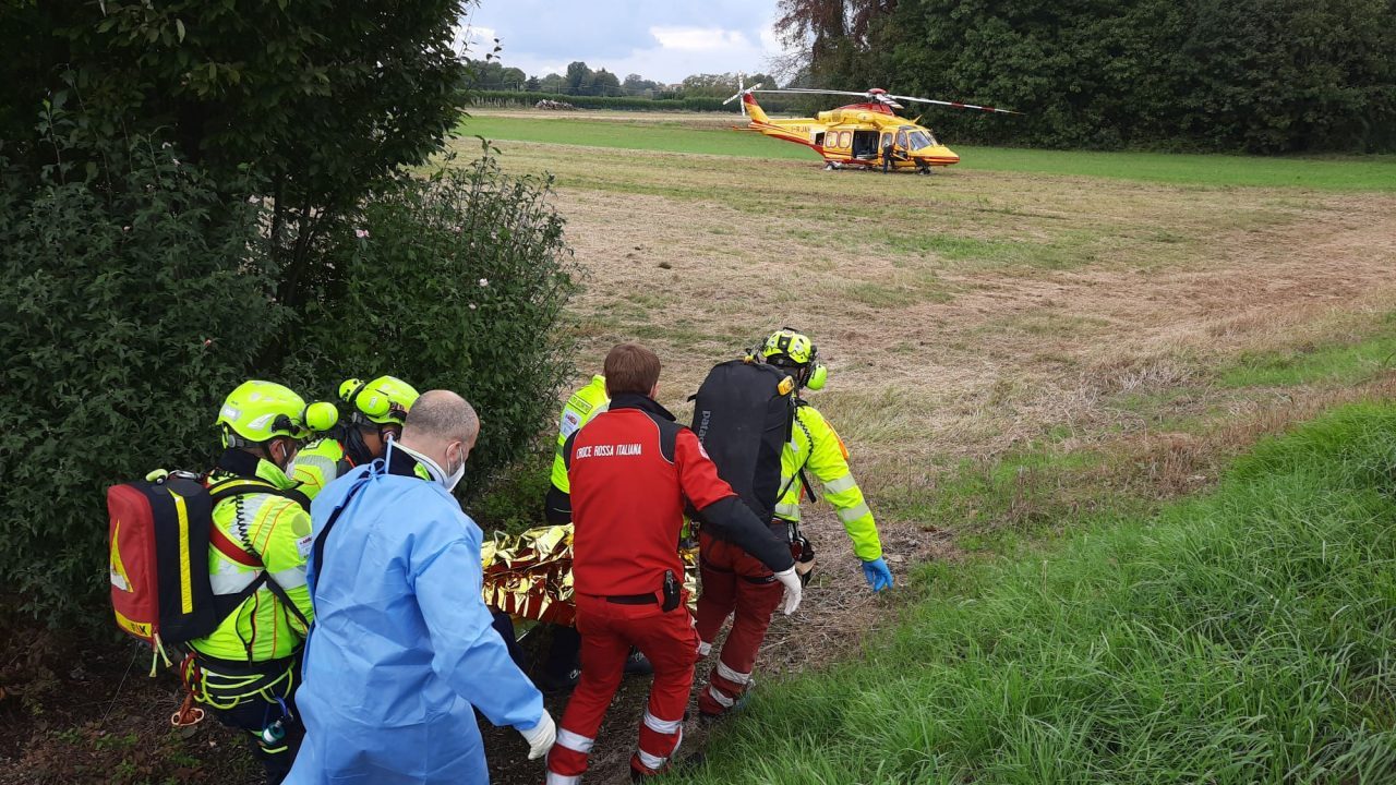 Incidente a Locate Varesino scontro tra auto e scooter FOTO