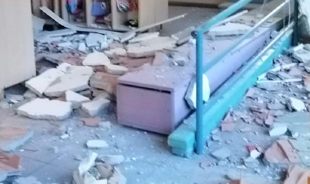 Tragedia sfiorata a Maslianico: crolla il controsoffitto della scuola