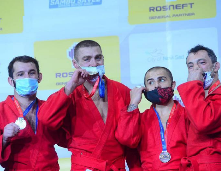 Mattia Galbiati, bronzo di Inverigo: è terzo al mondiale di sambo STORIE SOTTO L’ALBERO