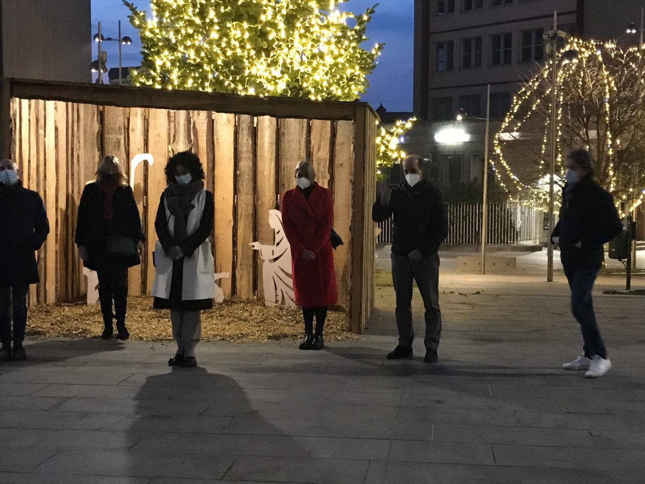 Luminarie a Cantù accese da ieri sera FOTO