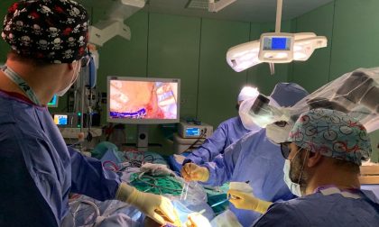 Al Sant'Anna si fa la storia: primo intervento chirurgico al mondo di craniotomia frontale con l'ausilio del braccio robotizzato