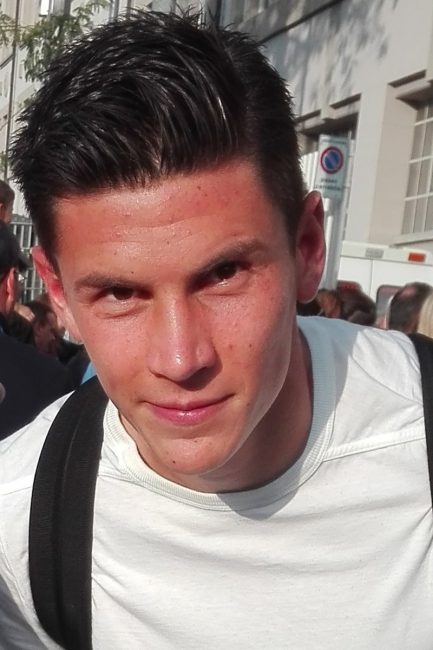 Calcio Matteo Pessina in azzurro
