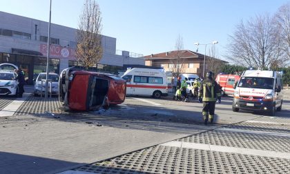 Incidente ad Albavilla: scontro tra un'auto e un furgone