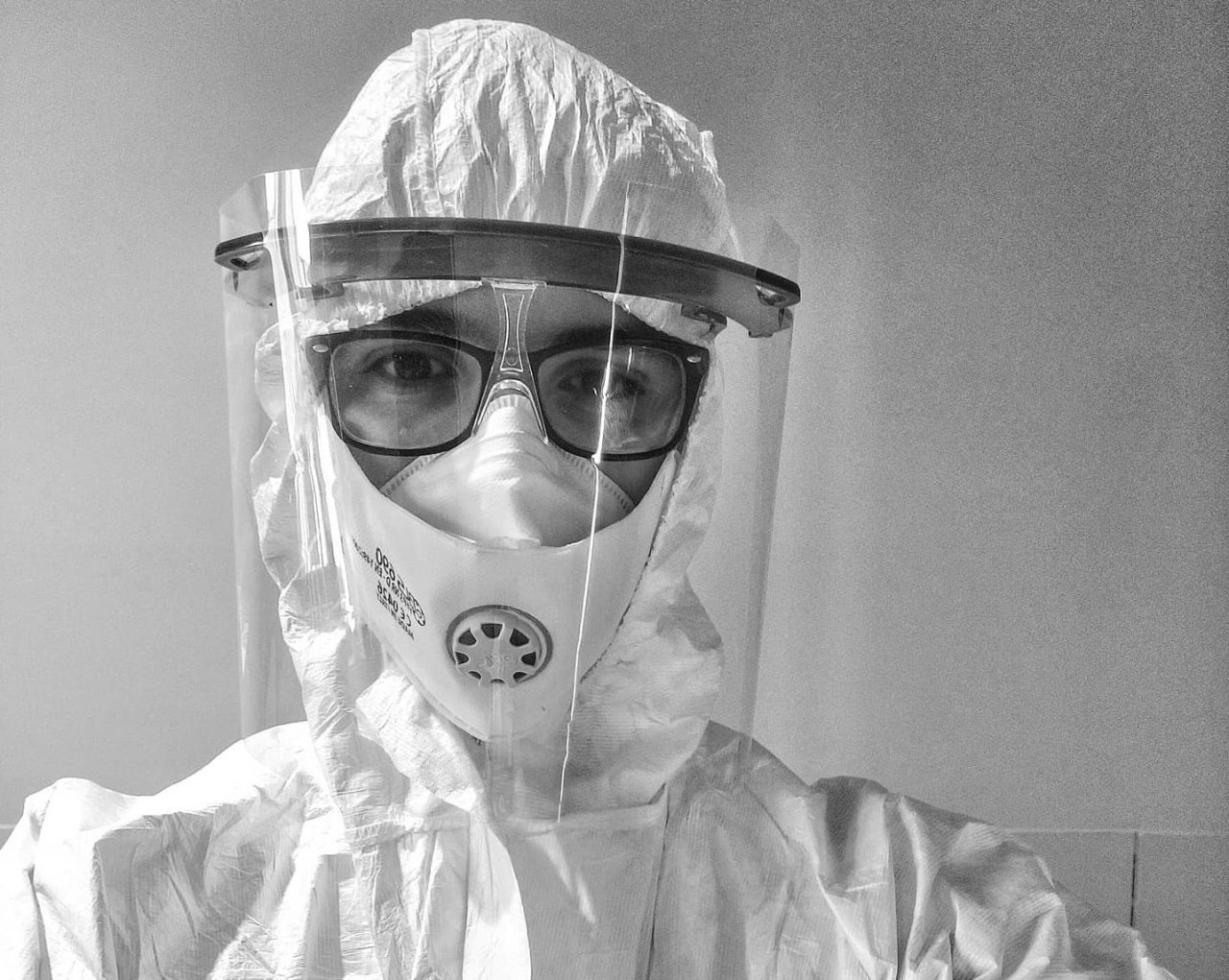 “Dentro quella tuta come un astronauta”, Federico e i primi giorni da infermiere nel reparto Covid