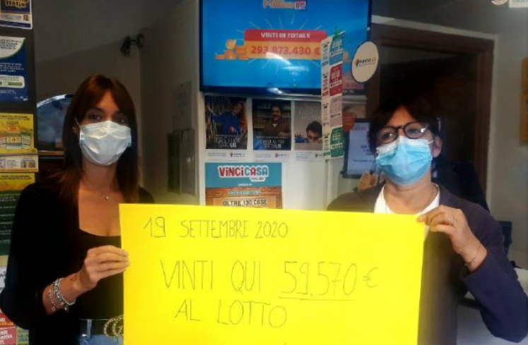 Pesta una “cacca” fuori dalla ricevitoria e gioca al lotto: erbese vince quasi 60 mila euro STORIE DI NATALE