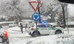 Neve e disagi: mezzi pesanti in difficoltà a Cucciago