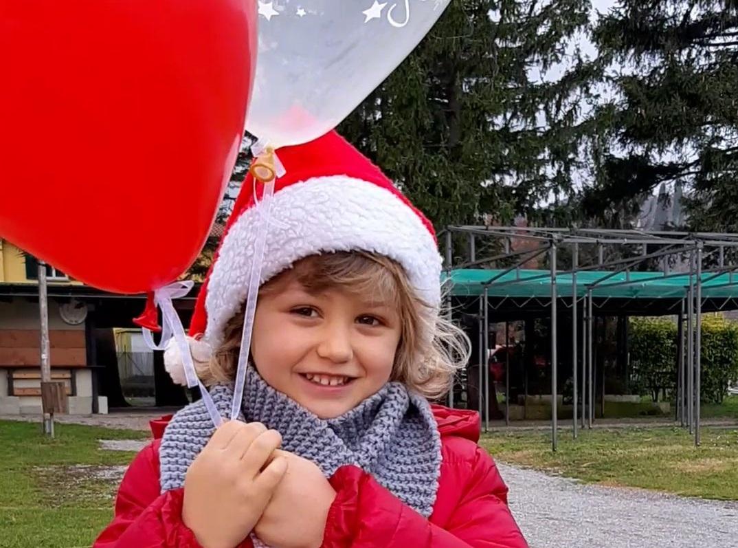 I desideri di Ginevra volano da Eupilio a Talamona grazie a un palloncino