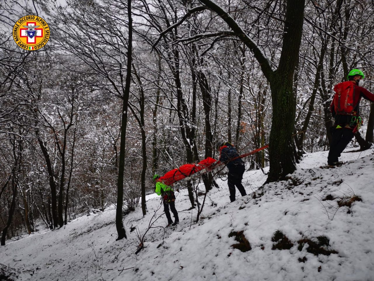Esercitazione per il Soccorso alpino nel salvataggio di due persone cadute in un canale