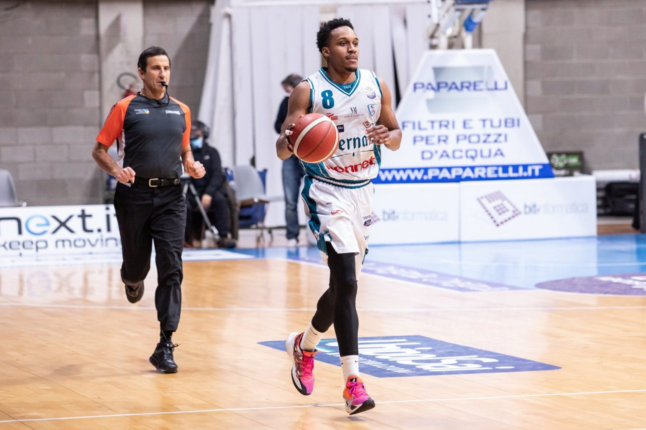 Pallacanestro Cantù risolto il contratto con James Woodard