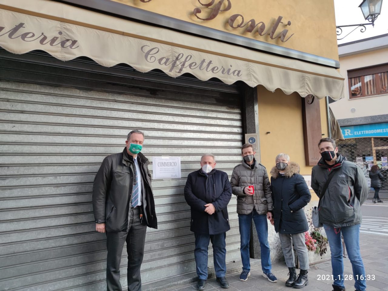 Protesta dei commercianti a Canzo: presente anche Turba