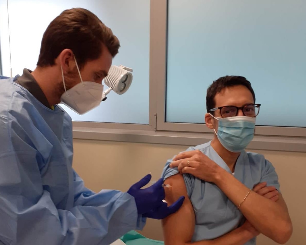 Il pneumologo del Sant’Anna: “Vaccinarsi è la strategia migliore per prevenire l’infezione”