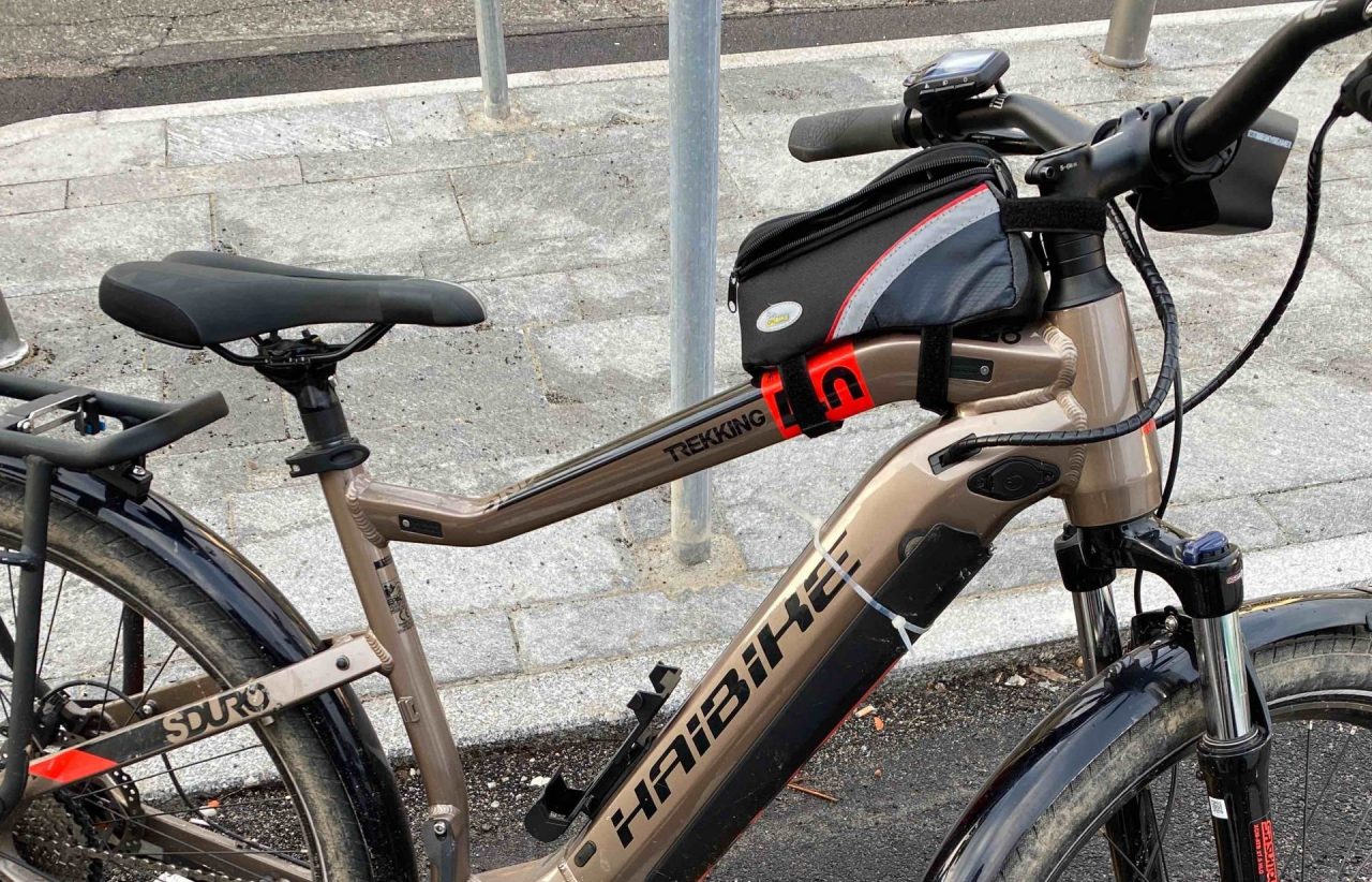 In due sulla bici elettrica rubata: denunciato il conducente